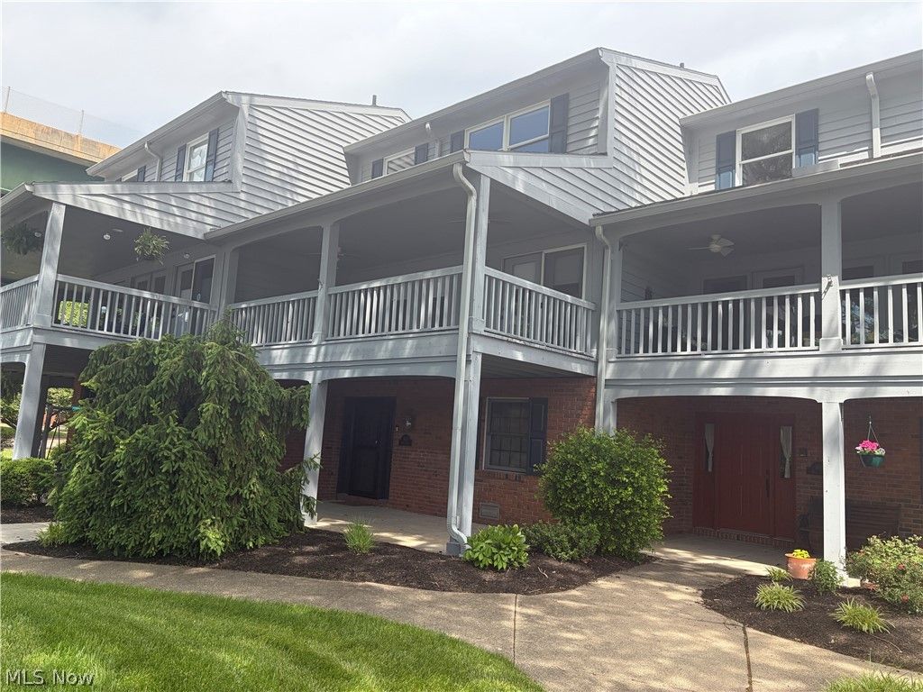 Photo of 303 Ohio Street, Marietta, OH 45750 (MLS # 5209387)