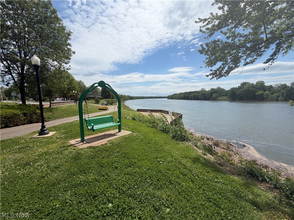 Levee Twnhses - Residential