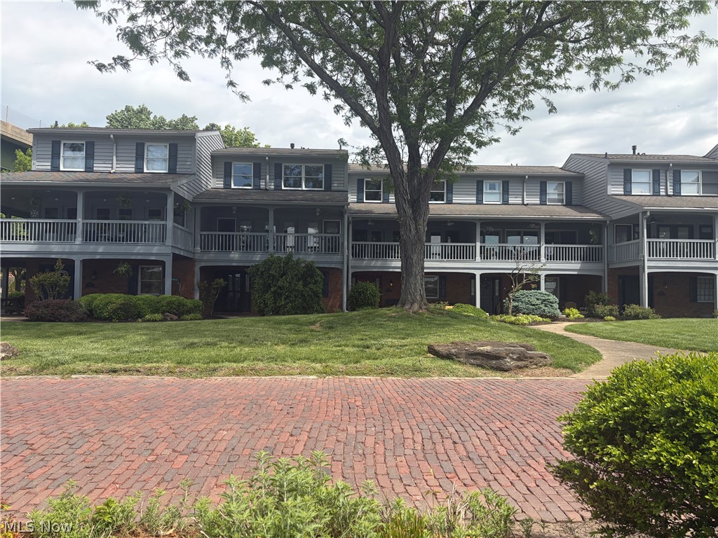 Levee Twnhses - Residential