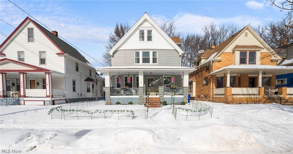 Photo of 4002 Carlyle Avenue, Cleveland, OH 44109 (MLS # 5185033)