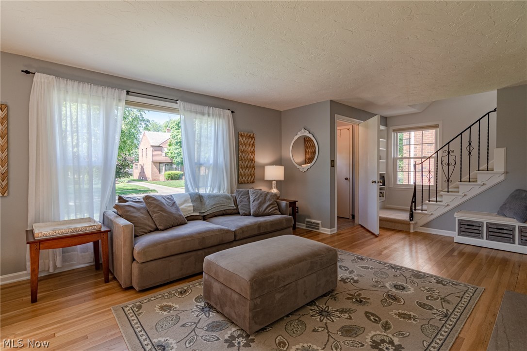 Rapid Transit Land Cos 01 - Residential