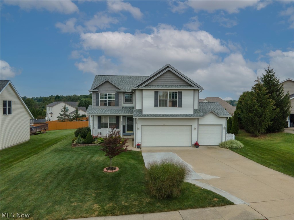 Open floor plan w/walk in pantry. Second flr. laundry. Master bedroom features cathedral ceiling, Double walk in closets, dbl. sinks, & separate garden tub & shower. Lower level has family Rm. Office/5th Bedroom with full bath.