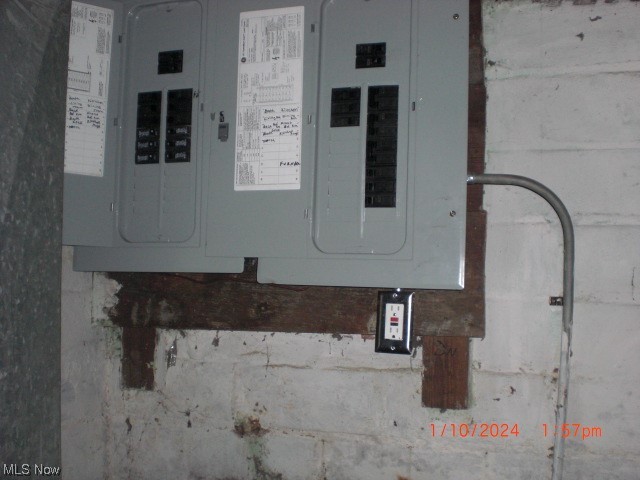 A C Spears 03 - Residential Income