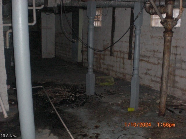 A C Spears 03 - Residential Income