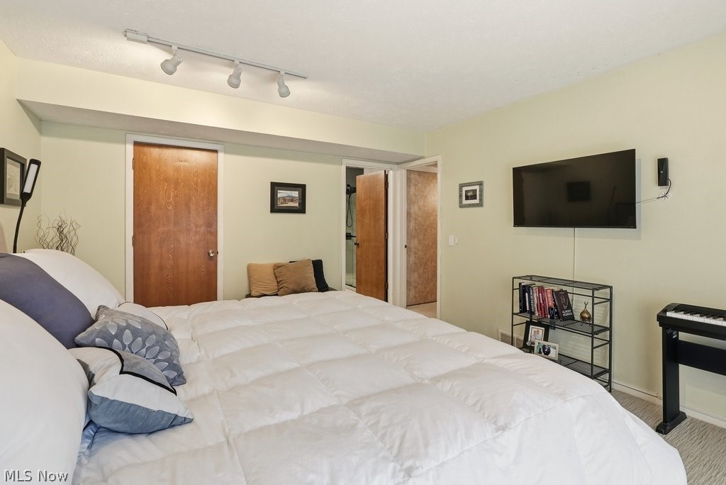 Cliffs Condo - Residential