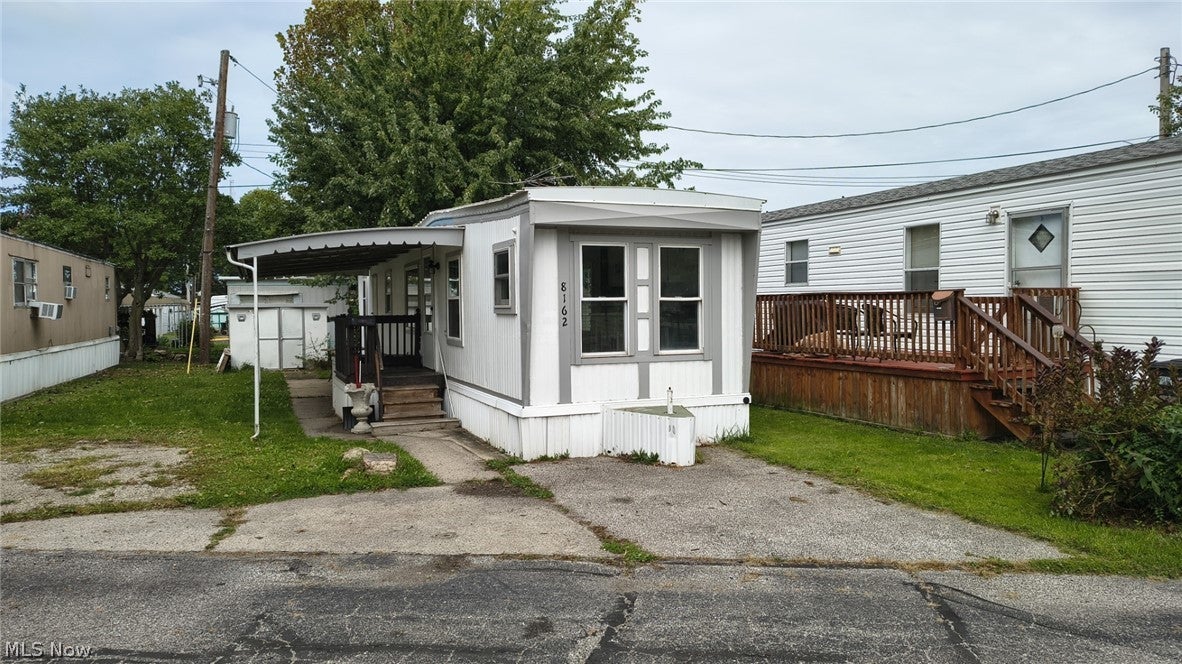 8162 Russell Lane