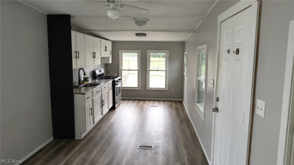 8162 Russell Lane