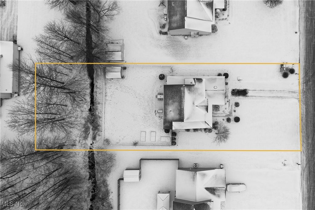 Photo of 1244 Cross Drive, Austintown, OH 44515 (MLS # 5182089)