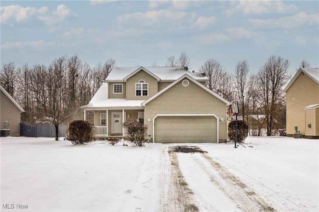 Photo of 1244 Cross Drive, Austintown, OH 44515 (MLS # 5182089)