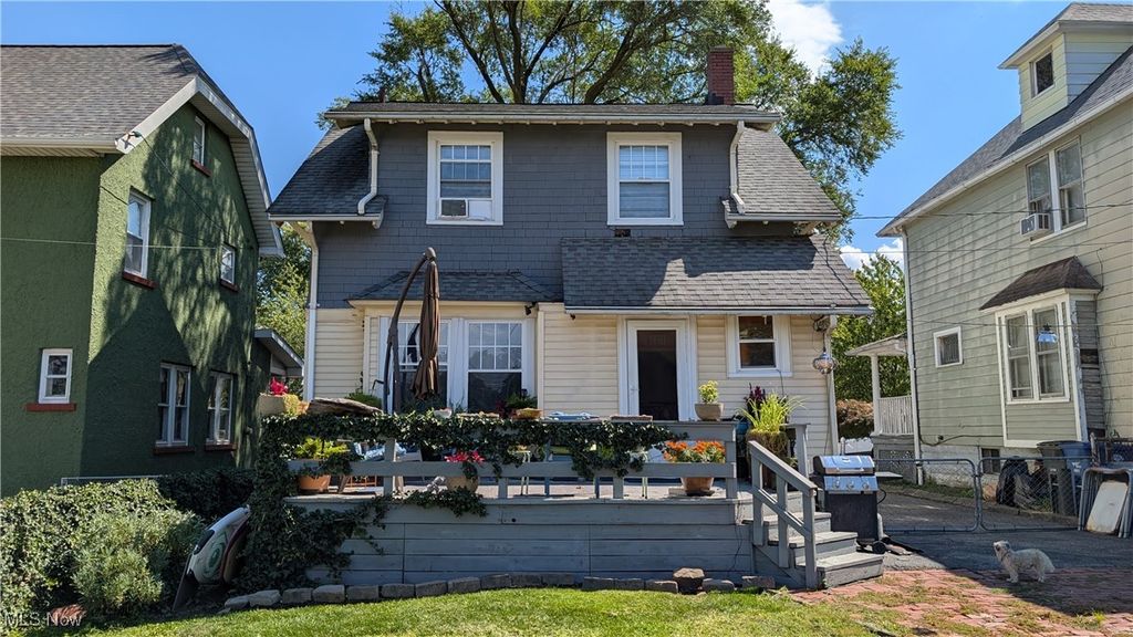 Photo of 1354 Andrews Avenue, Lakewood, OH 44107 (MLS # 5183065)