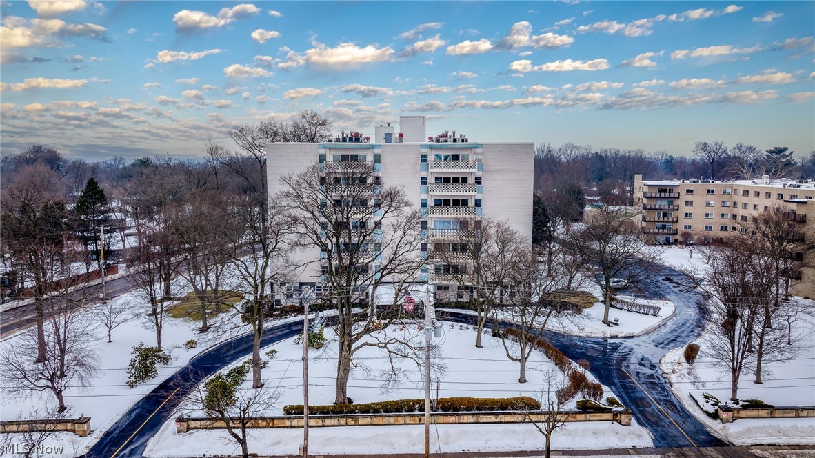 Carlton House Condo - Residential