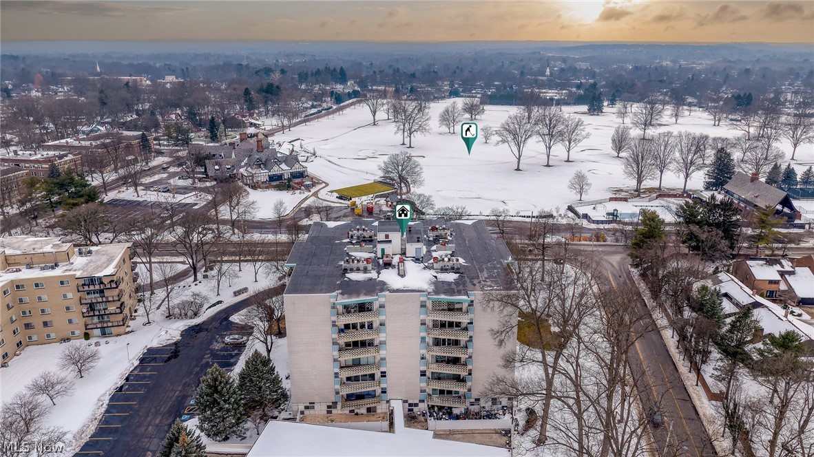 Carlton House Condo - Residential