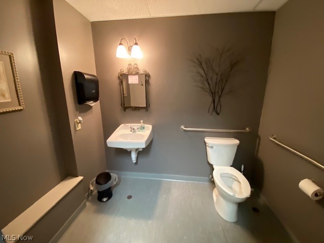 Rolling Hills Shopping Plaza - Commercial Lease