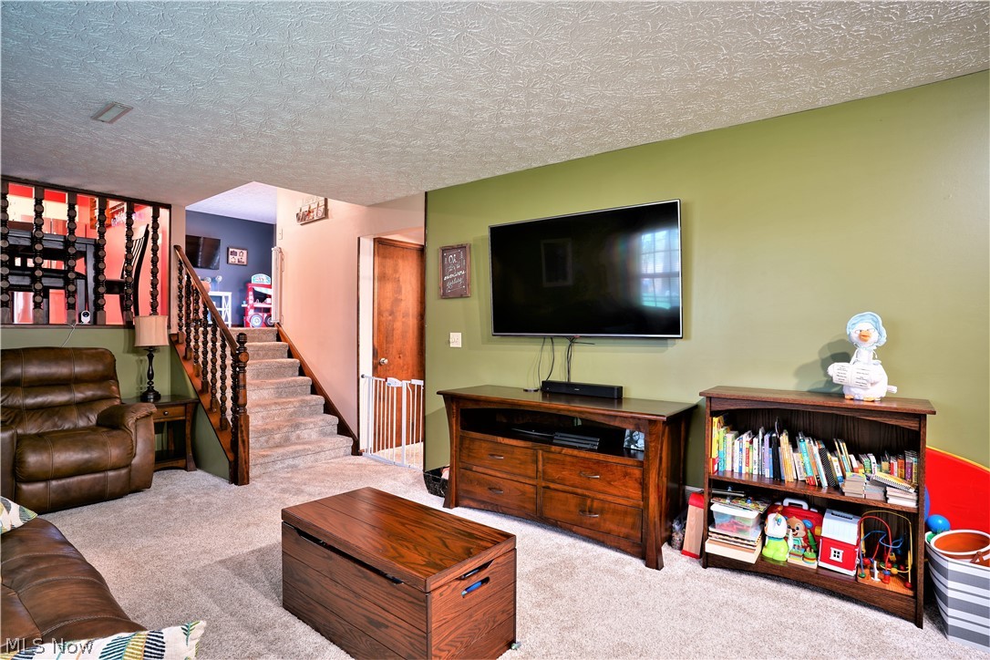 Elmcreek Knolls - Residential