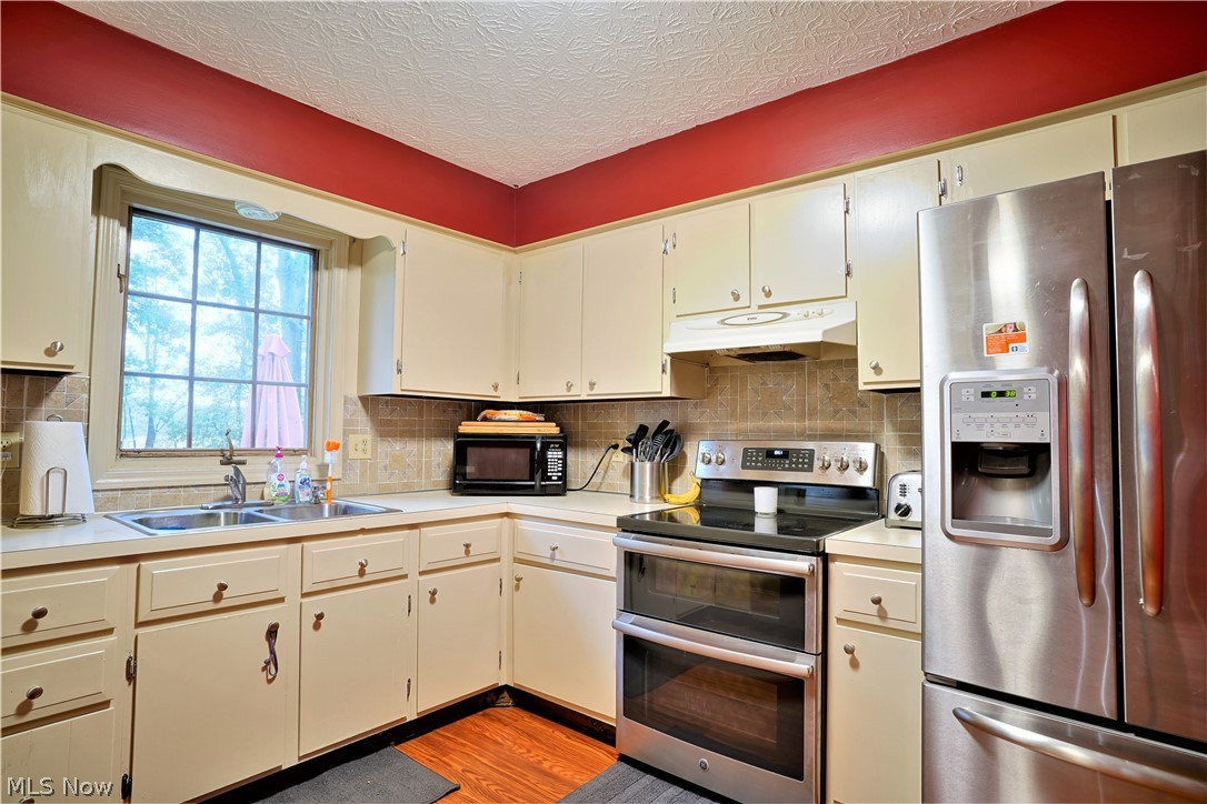 Elmcreek Knolls - Residential