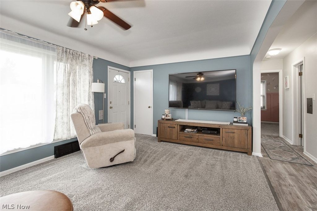 Photo of 30404 Oakdale Road, Willowick, OH 44095 (MLS # 5202201)