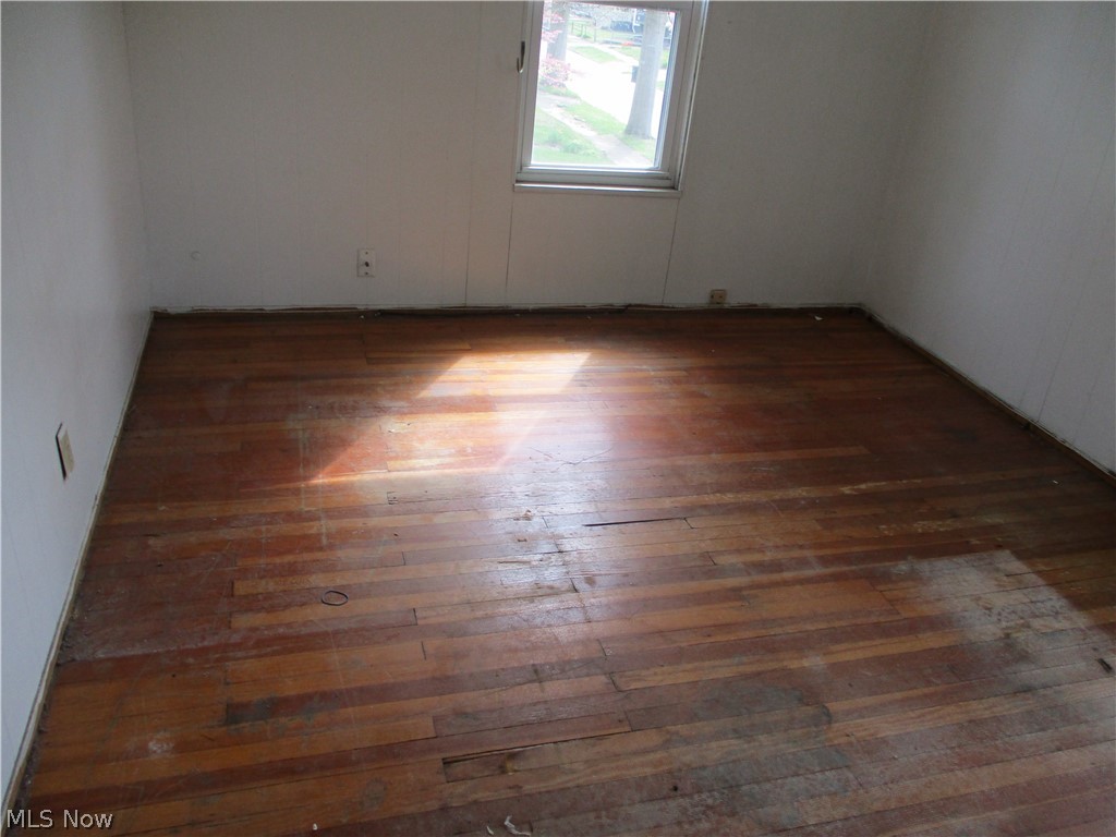 1057 Bloomfield Avenue, Akron, Ohio image 12