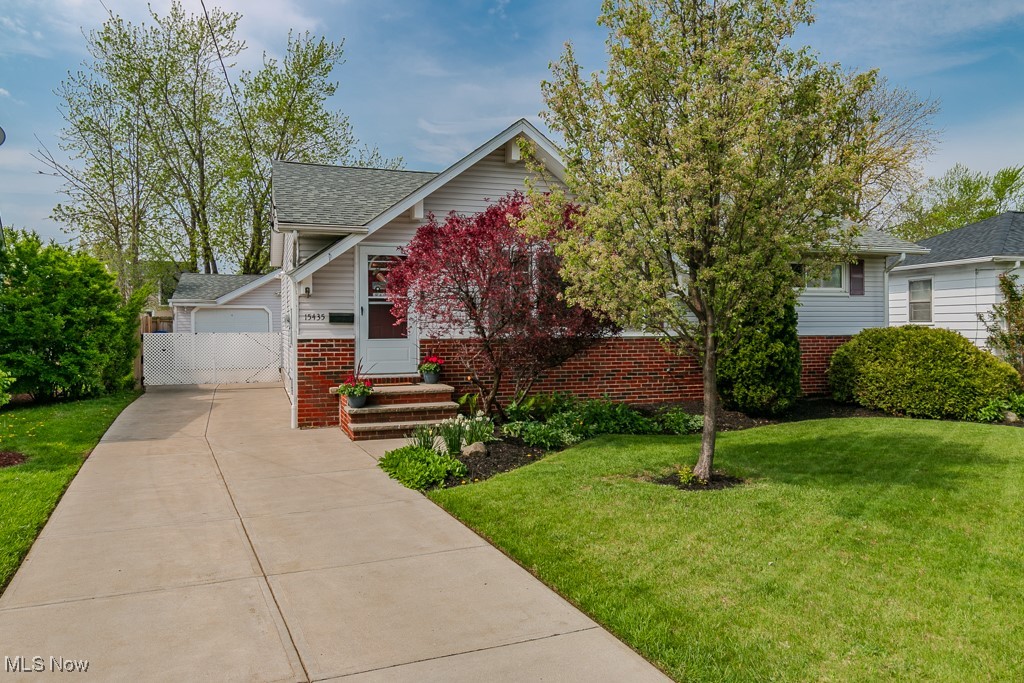 15435 Darke Boulevard, Brook Park, Ohio image 1