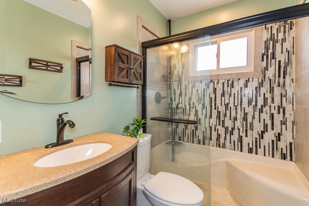 15435 Darke Boulevard, Brook Park, Ohio image 16