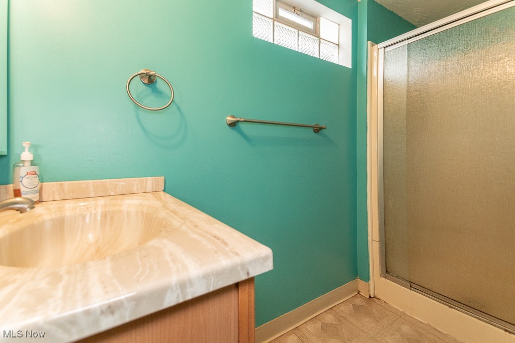 15435 Darke Boulevard, Brook Park, Ohio image 33