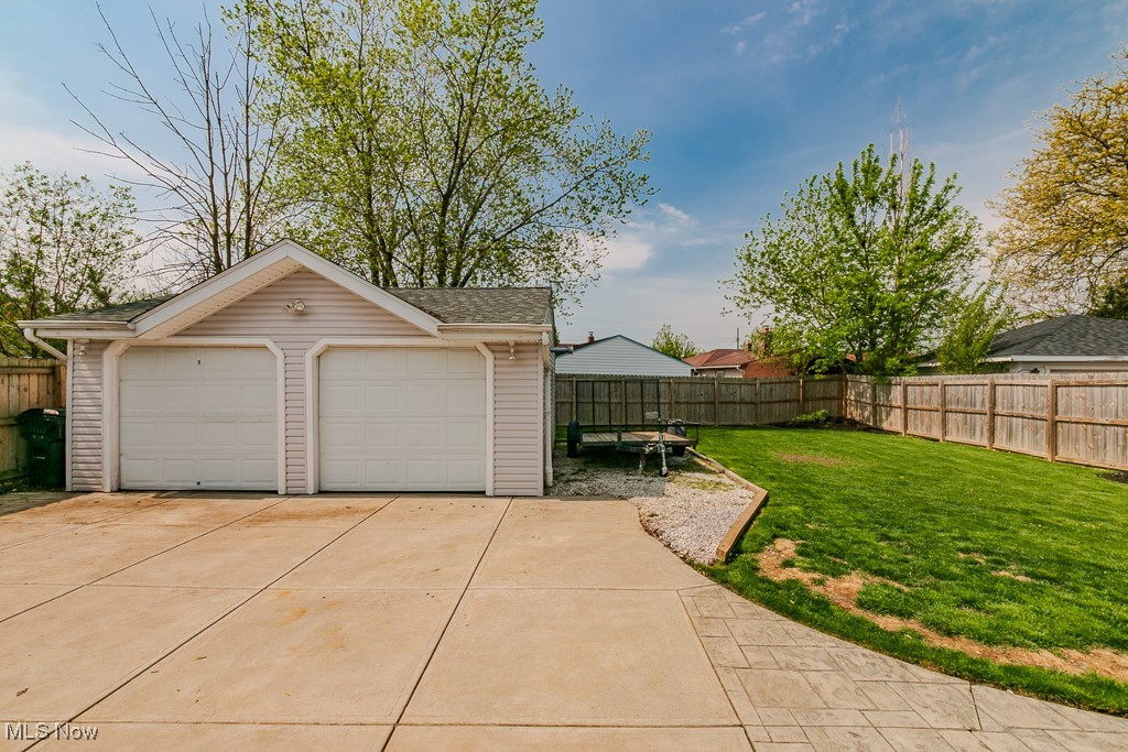 15435 Darke Boulevard, Brook Park, Ohio image 8