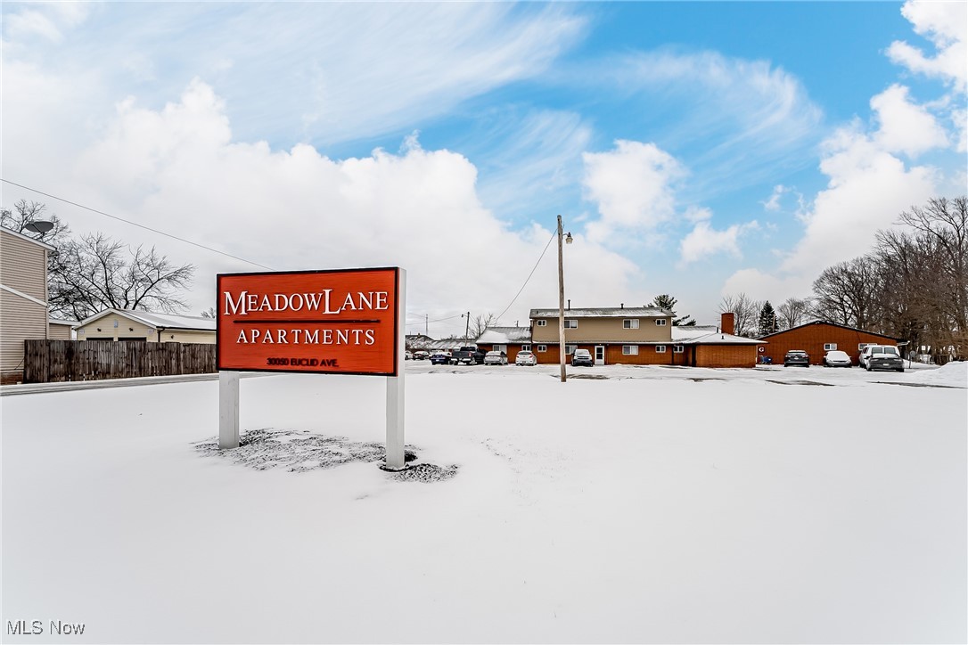 **?? Welcome to Meadowlane Apartments – Spacious, Updated, and All on One Level! ??**
Discover comfort and convenience at **Meadowlane Apartments**, a beautifully updated community in the **Wickliffe School District**. Our single-story, **900 sq. ft.** apartments feature **two bedrooms, a spacious living room, a dining room, and one full bathroom**, all thoughtfully designed for easy living with no stairs. Each home has been newly renovated with **stainless steel appliances, brand-new cabinets, luxury vinyl flooring, plush new carpet, and updated bathrooms with new tile, vanity, and lighting**. Enjoy plenty of natural light and access to **multiple laundry rooms conveniently located near the units**. Surrounded by **expansive, beautifully maintained green spaces**, Meadowlane Apartments offers a peaceful and welcoming atmosphere perfect for relaxation. Residents also benefit from a **prime location near shopping, dining, and major roadways**, making everyday living even more convenient. **Now Leasing – Don’t Miss Out!** Call today to schedule a tour and secure your newly updated home at Meadowlane Apartments.