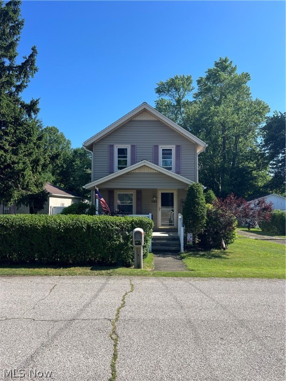 Main image without alt text