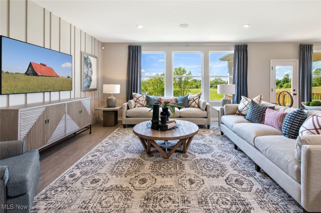 The Estates of Columbia Ridge - Residential