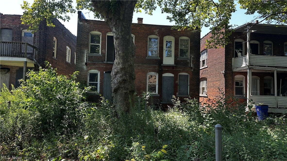 1055 Addison Road