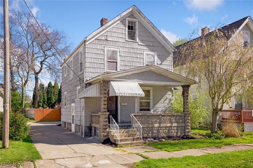 Lovely3 bedroom colonial and ready to move in!  Located close to shopping, schools and main streets.  Beautiful hardwood floors throughout, fresh paint, nice sized kitchen and large 2 car detached garage!  Great investment and ready for you to put your final touches on!