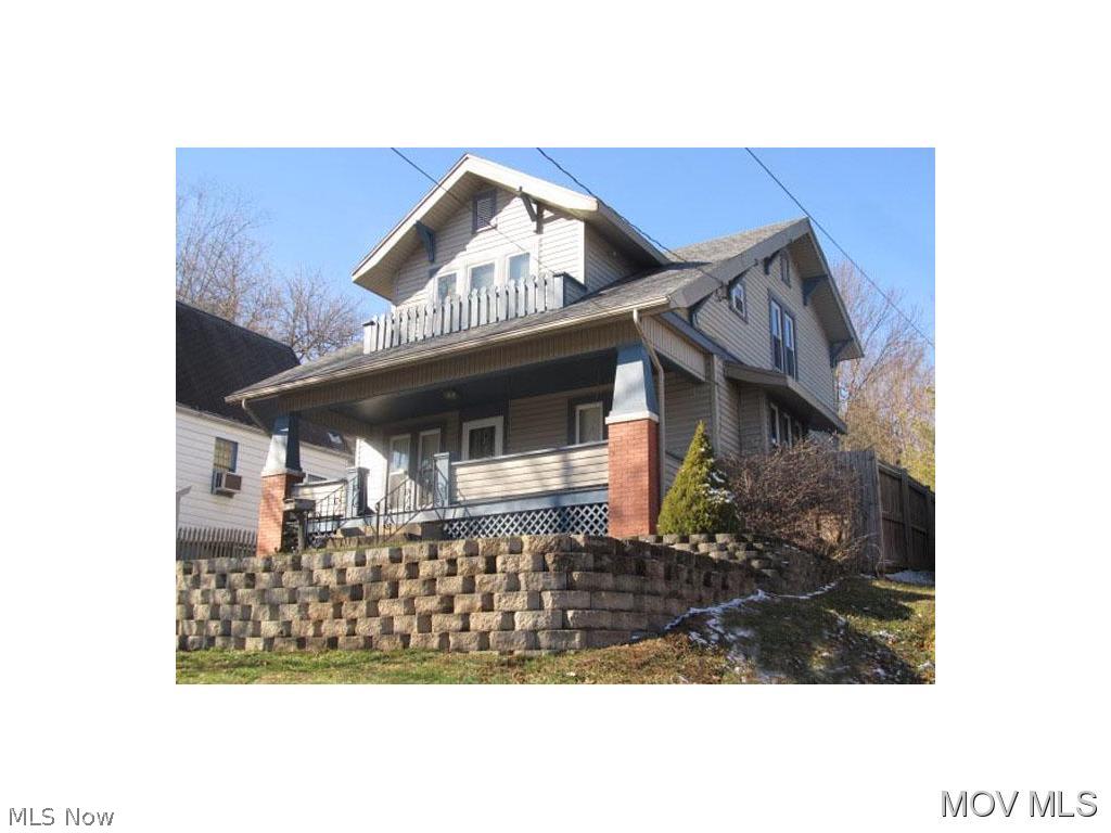 A real doll house that is move in ready!See Visual Tour. Updates include new roof & vinyl siding, new windows, updated kitchen and bath. new ot water heater, full basement with new B-dry system. All appliances convey including the washer and dryer! Hardwood floors and new carpet. Very nice! Elem: Phillips Elementary School Elem/Bus: N JrHigh: Marietta Middle School School JrHigh/Bus: N High: Marietta High School High/Bus: N Fire: CIT Police: CTY ;SQFT=Fin L1:732, Fin L2:732, Fin Above:1464, Fin Total:1464, Unfin Above:732;GAR= 1 Car Det