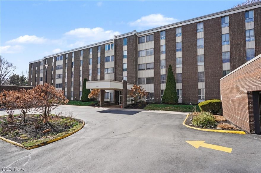 Wonderful opportunity for a one bedroom condo at desirable Silver Lake Towers!!  Open floor plan offers combined dining and living room with sliders to the 3 season sunroom to enjoy the seasons.  Bright kitchen features plenty of cabinet and counter space with all appliances to convey with the sale.  The bedroom is large and has 2 closets.  Full bath is conveniently located.  Garage space #29, storage #403.  All utilities included in monthly fee even cable and WIFI.  Don't wait on this one.