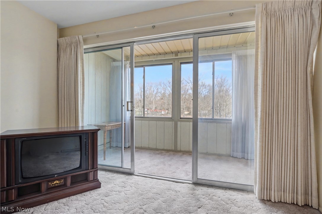 Silver Lake Towers Condo - Residential