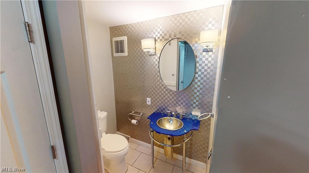 W Twin Lake - Residential Lease