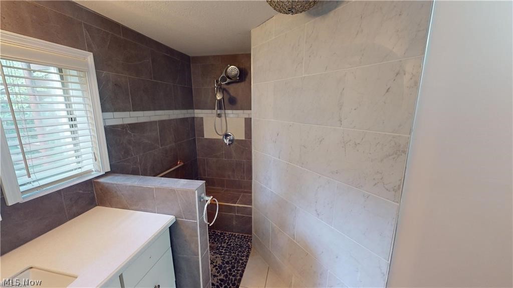 W Twin Lake - Residential Lease