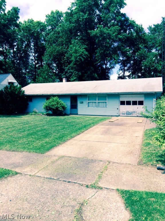All sells to settle the estate on location: Tuesday – June 30th, 2015 – 5:30PM - Affordable Three Bedroom Ranch Home - Alliance Schools - Three bedroom ranch home on slab foundation, built in 1956 with 1,008 sq. ft. living area. 65’x130’ lot – public utilities. Home having full bath, living room, kitchen and attached garage. Also having 16’x32’ in-ground swimming pool. Open auction day only starting at 4:30PM.
TERMS ON REAL ESTATE: 15% down auction day, balance due at closing. There will be a 10% buyer premium added to the final bid to determine the purchase price. Any desired inspections must be made prior to bidding. All information contained herein was derived from sources believed to be correct. Information is believed to be accurate but not guaranteed. Auction By Order Of: Gerald L. Baker, Administrator of the Delores E. Danby Estate, Stark County Probate Case No. 223517