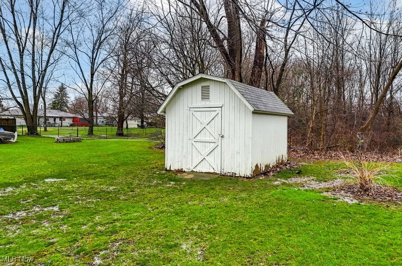 2831 Diana Lynn Drive, Stow, Ohio image 25