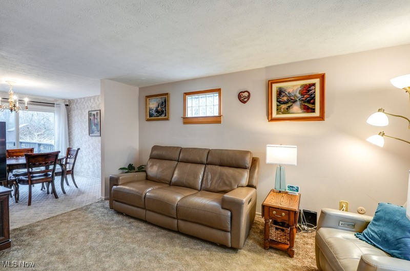 2831 Diana Lynn Drive, Stow, Ohio image 5