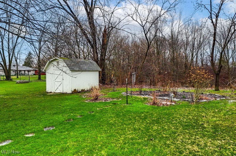 2831 Diana Lynn Drive, Stow, Ohio image 24