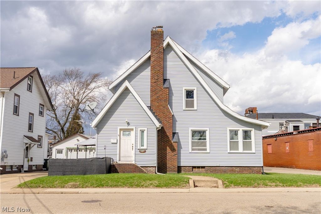 Photo of 1421 Ferndale Road NW, Canton, OH 44709 (MLS # 5193546)