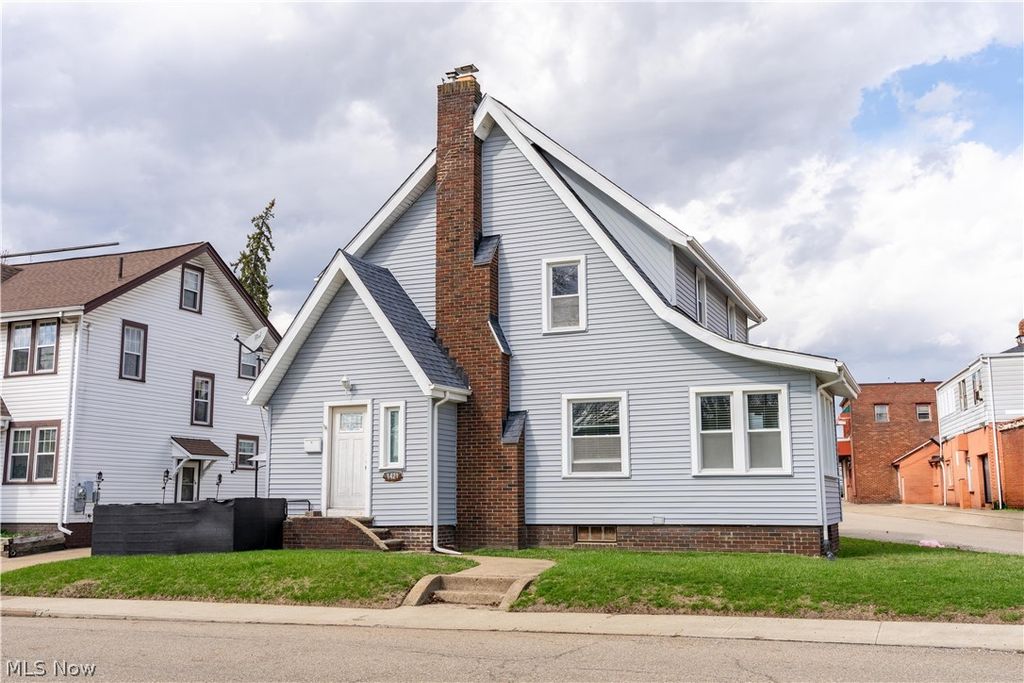 Photo of 1421 Ferndale Road NW, Canton, OH 44709 (MLS # 5193546)