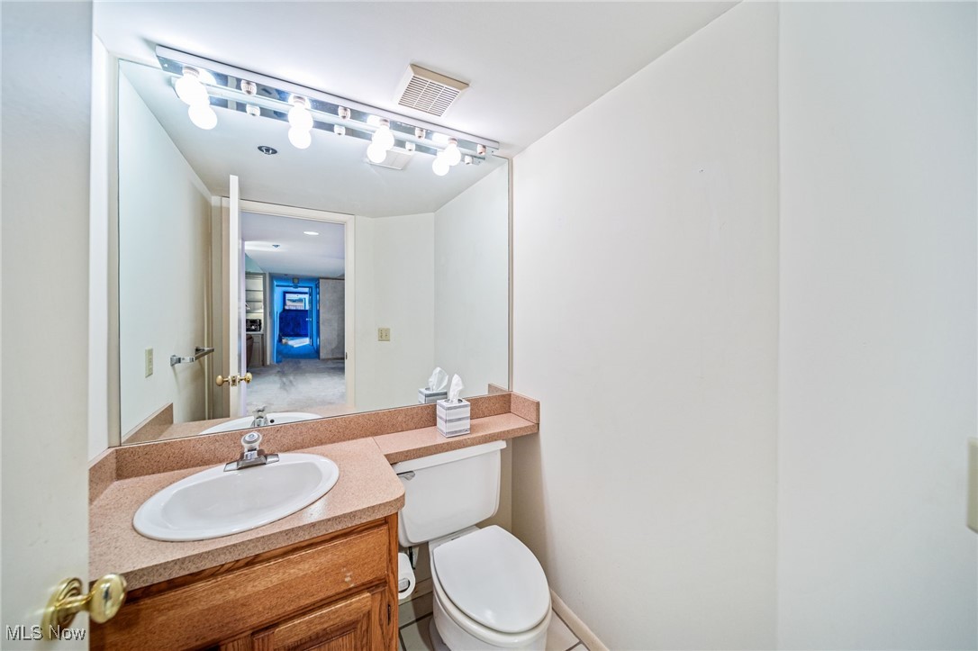 Woodhawk Club Condos - Residential