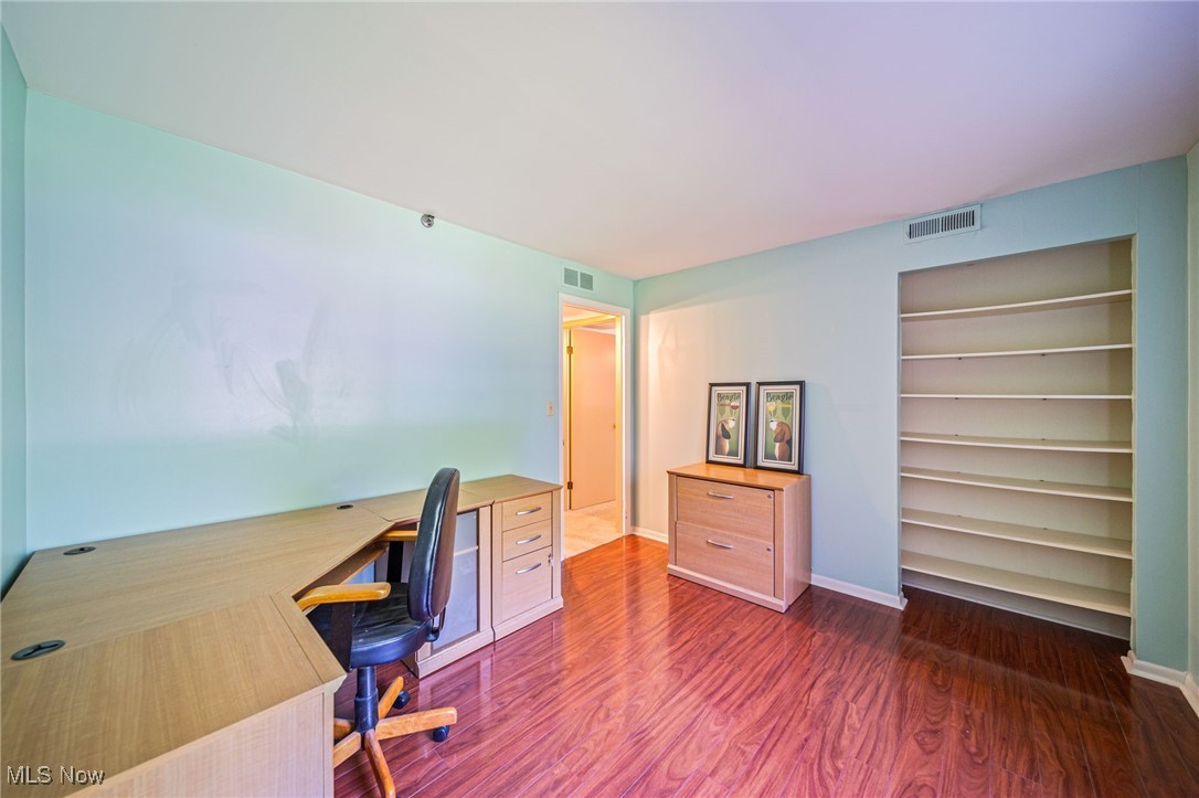 Woodhawk Club Condos - Residential