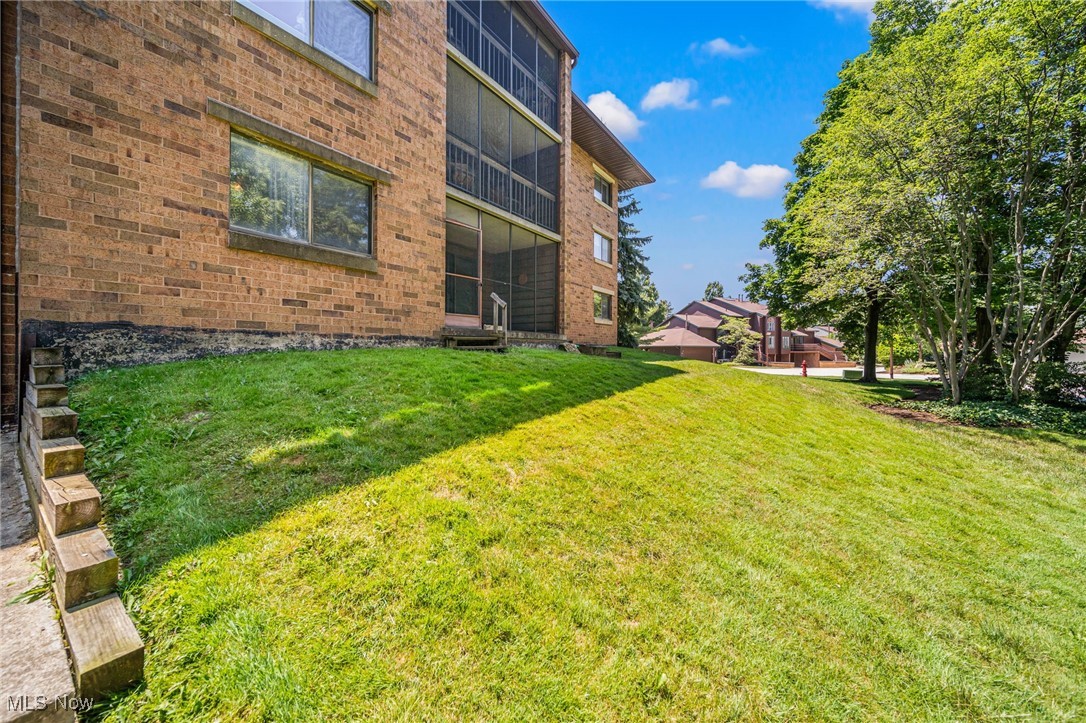 Woodhawk Club Condos - Residential