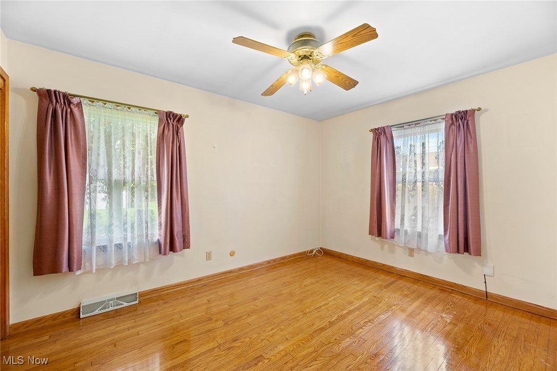 1592 Wilsonway Drive, Barberton, Ohio image 20