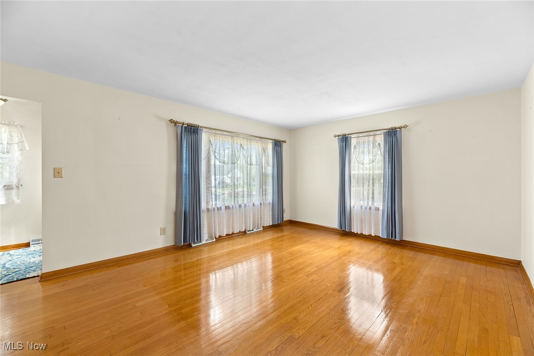 1592 Wilsonway Drive, Barberton, Ohio image 15