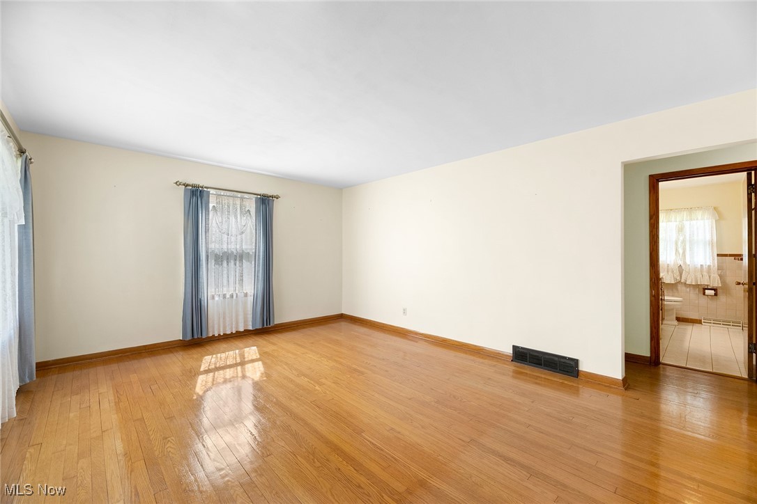 1592 Wilsonway Drive, Barberton, Ohio image 12