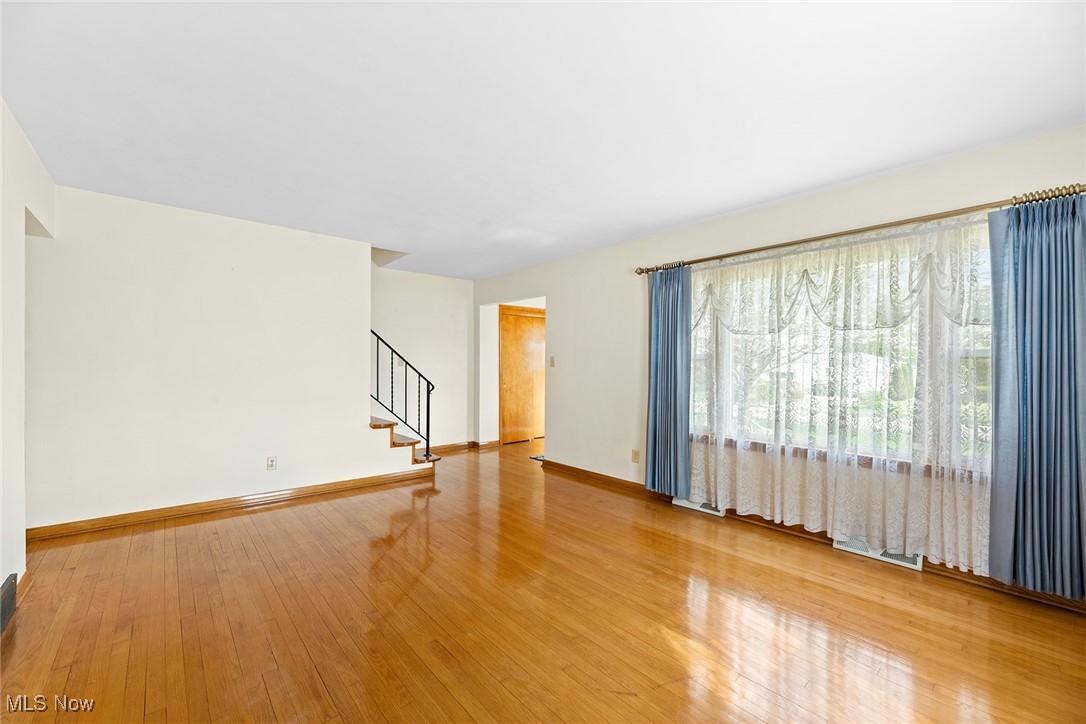 1592 Wilsonway Drive, Barberton, Ohio image 14