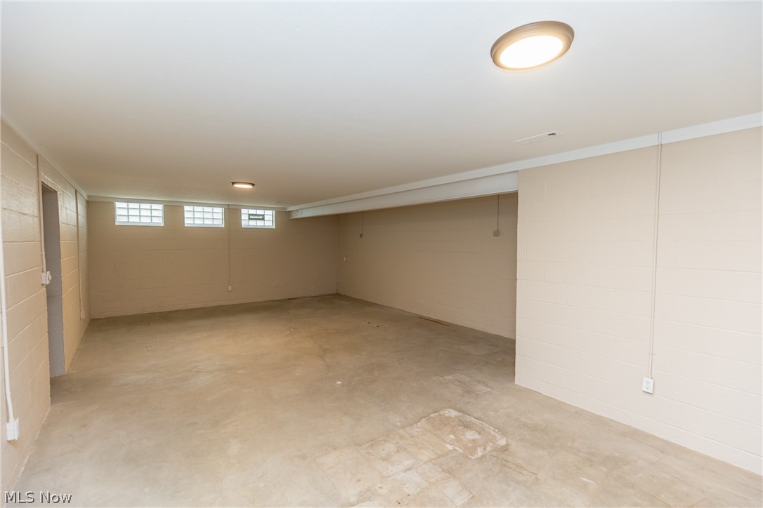 Tract 7 - Residential Lease