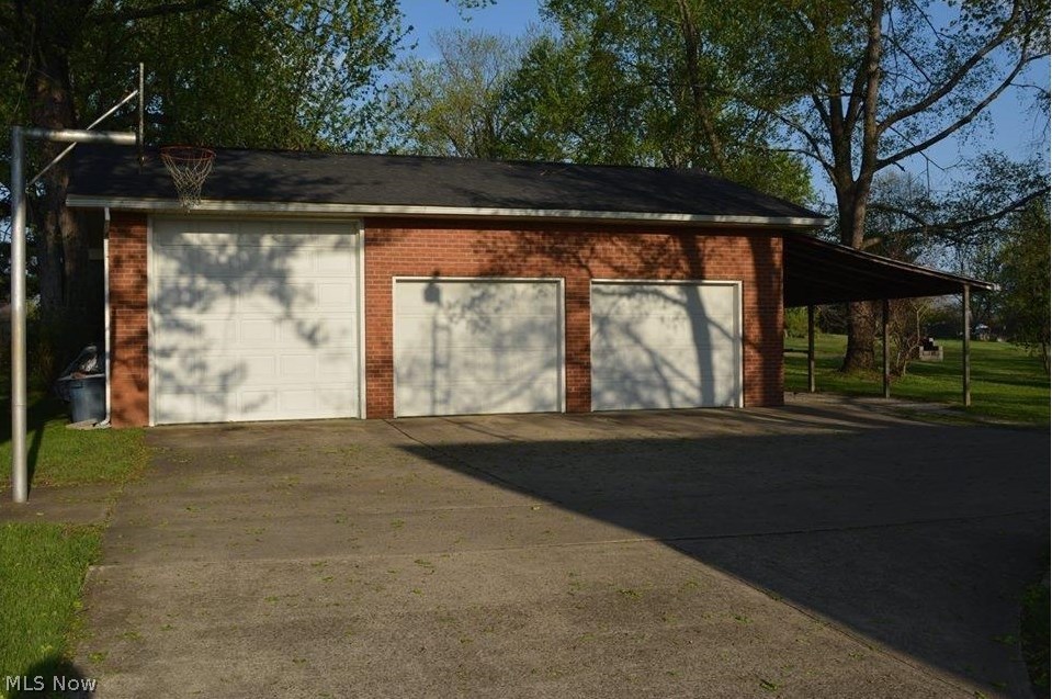 Crystal Spgs Lake Adn - Residential